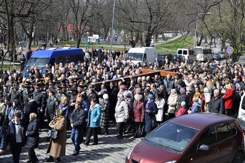  у Чернівцях відбулася традиційна молитовна хресна дорога.